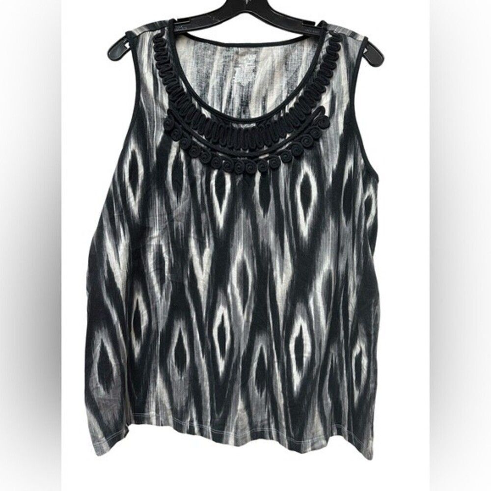 St. John’s Bay Embroidered Top Size 1X